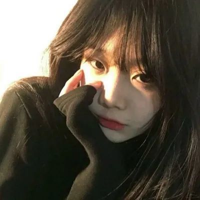 丽奈海上冲浪