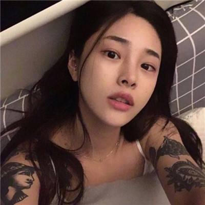 抱泳圈